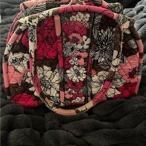 Vera Bradley  Eloise Shoulder Bag Signature kiss lock closure